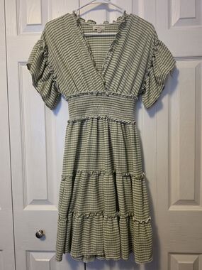 Max Studio Sage Green Striped Knee Length Dress